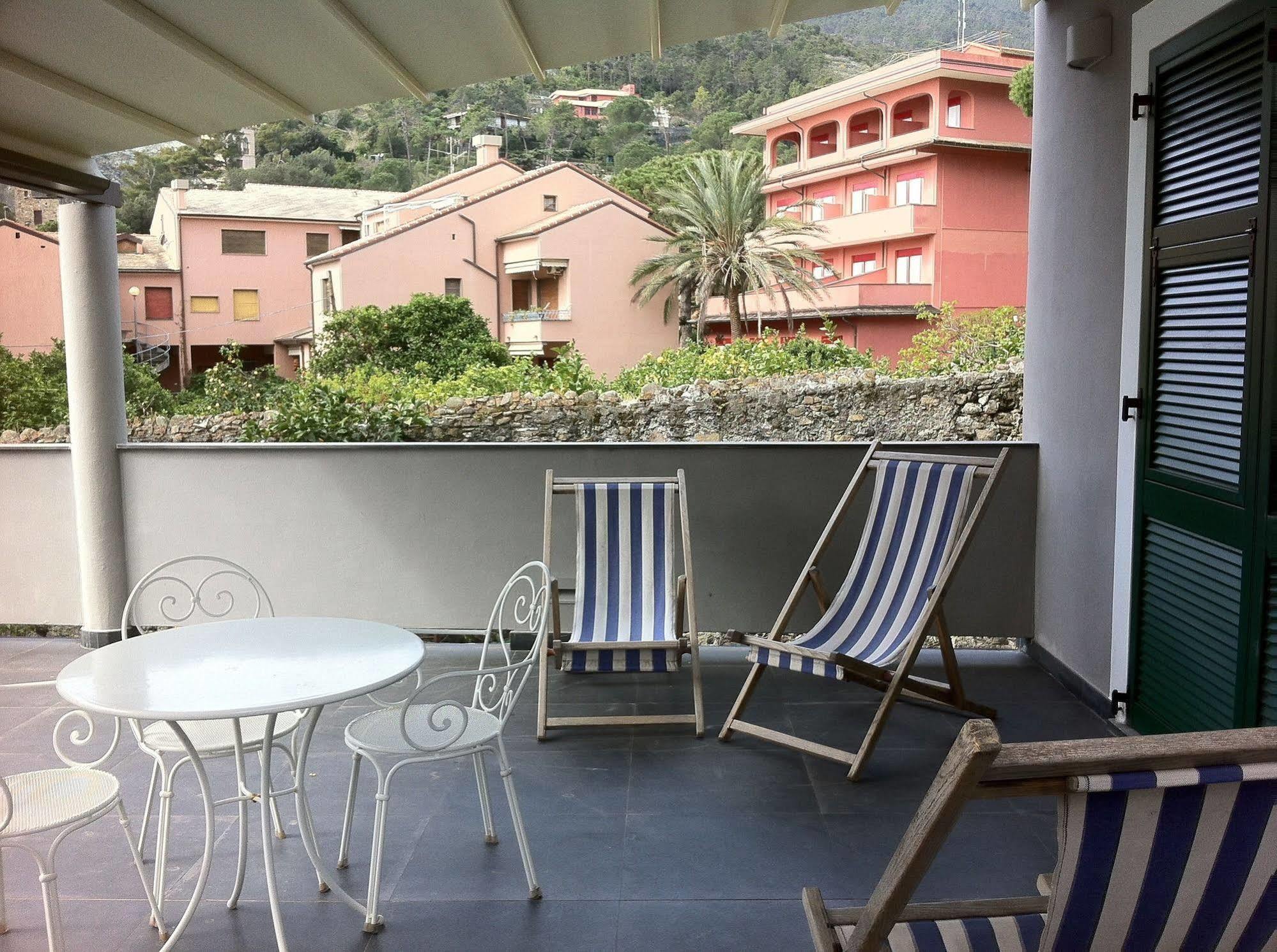 I Tibei Guesthouse Affittacamere 몬테로소 알 마레 외부 사진